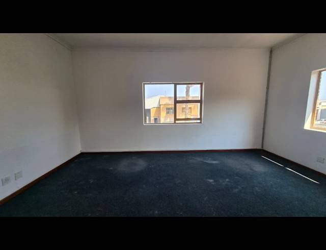 340M² WAREHOUSE TO LET IN KILLARNEY GARDENS